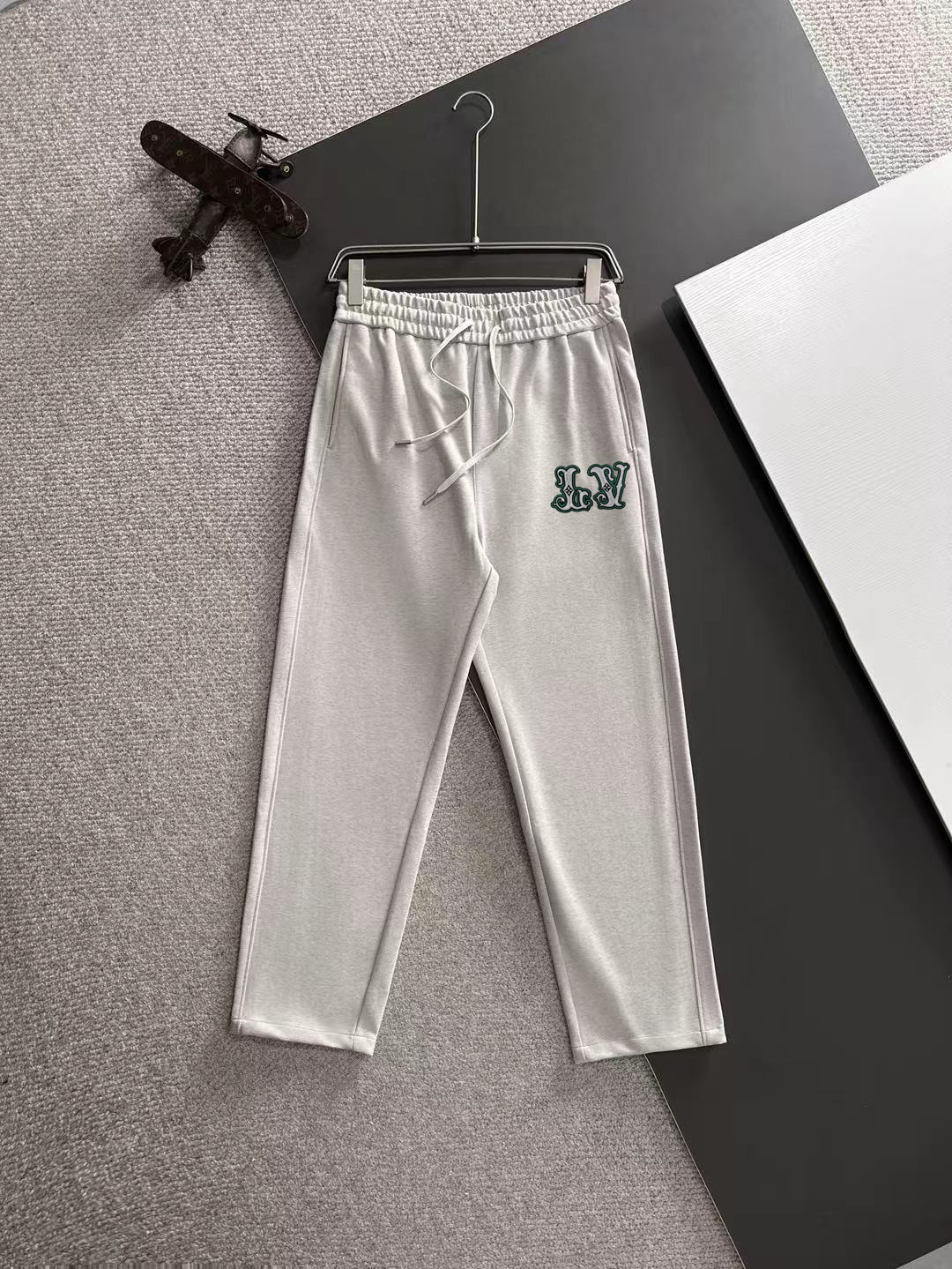 Louis Vuitton 2025 Winter Elastic Waistband Thickened Fleece Sweatpants