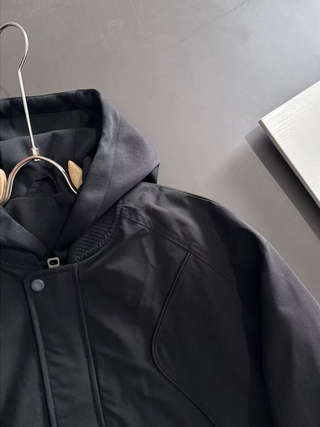 两天货期 芬迪 🔥🔥高端定制 2025冬季官网最新款爆款羽绒服 客供原版订制五金配件全进口原版定制 欢迎