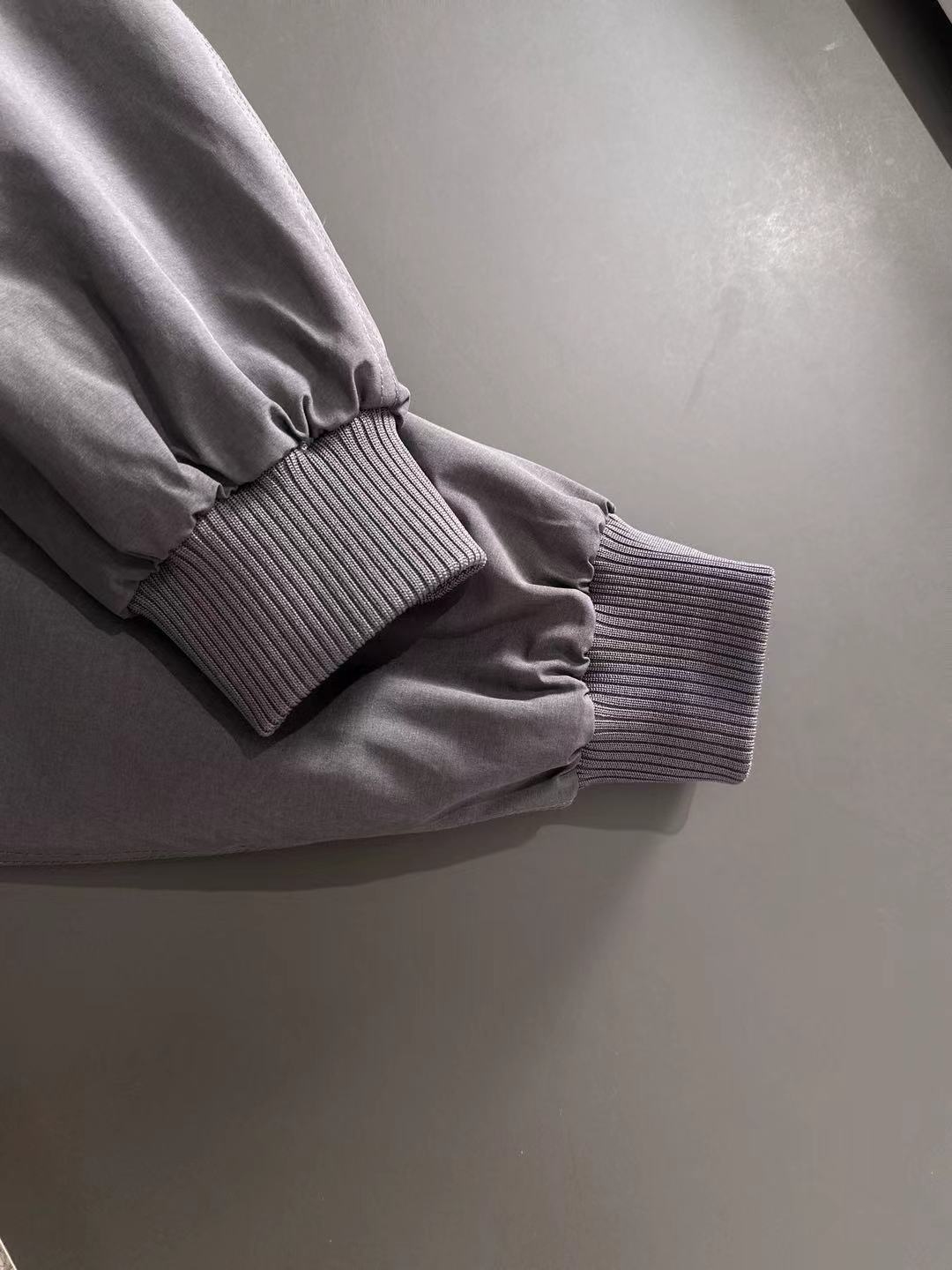 两天货期 芬迪 🔥🔥高端定制 2025冬季官网最新款爆款羽绒服 客供原版订制五金配件全进口原版定制 欢迎