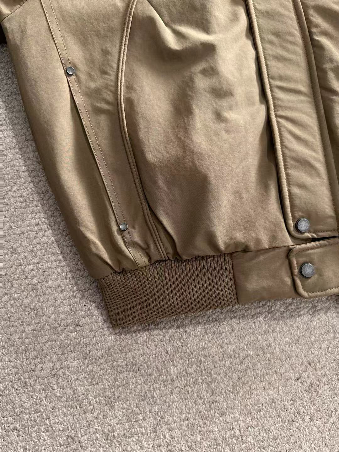 两天货期 芬迪 🔥🔥高端定制 2025冬季官网最新款爆款羽绒服 客供原版订制五金配件全进口原版定制 欢迎