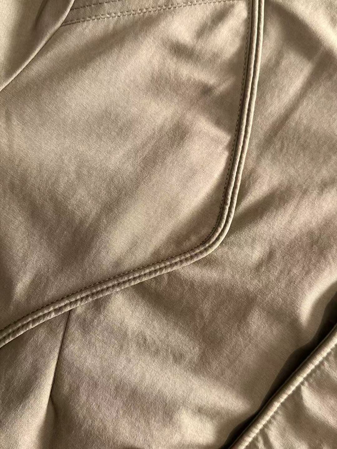 两天货期 芬迪 🔥🔥高端定制 2025冬季官网最新款爆款羽绒服 客供原版订制五金配件全进口原版定制 欢迎