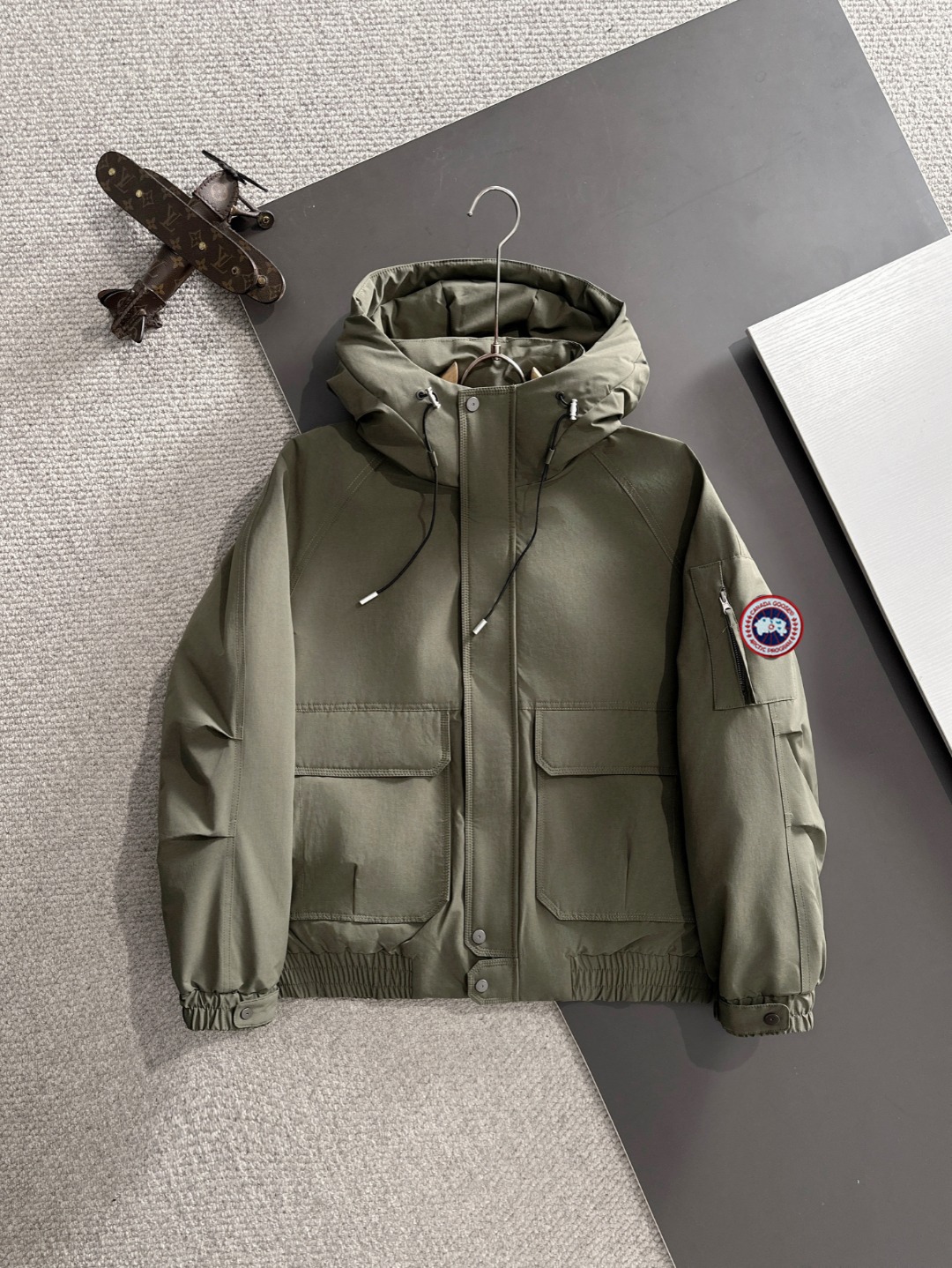 两天货期 大鹅 🔥🔥高端定制 2025冬季官网最新款爆款羽绒服 客供原版订制五金配件全进口原版定制 欢迎