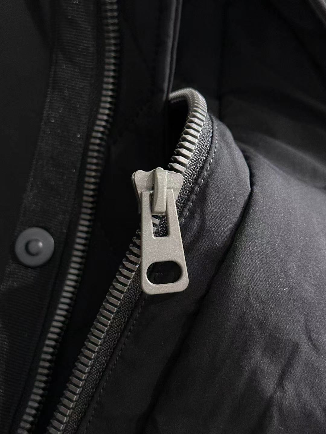 两天货期 蒙口 🔥🔥高端定制 2025冬季官网最新款爆款羽绒服 客供原版订制五金配件全进口原版定制 欢迎