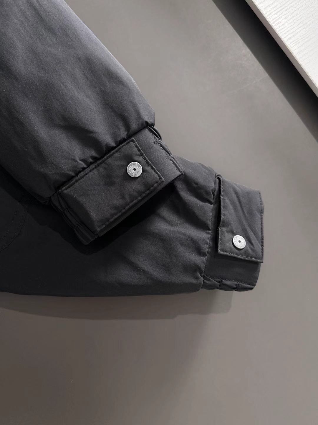 两天货期 蒙口 🔥🔥高端定制 2025冬季官网最新款爆款羽绒服 客供原版订制五金配件全进口原版定制 欢迎