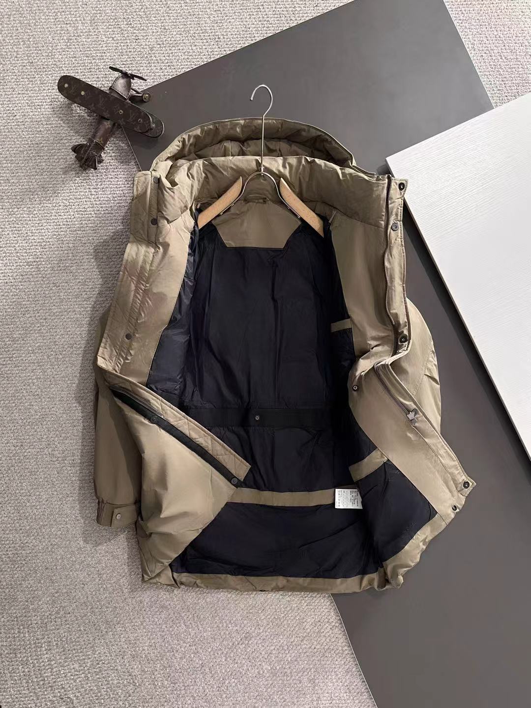 两天货期 蒙口 🔥🔥高端定制 2025冬季官网最新款爆款羽绒服 客供原版订制五金配件全进口原版定制 欢迎