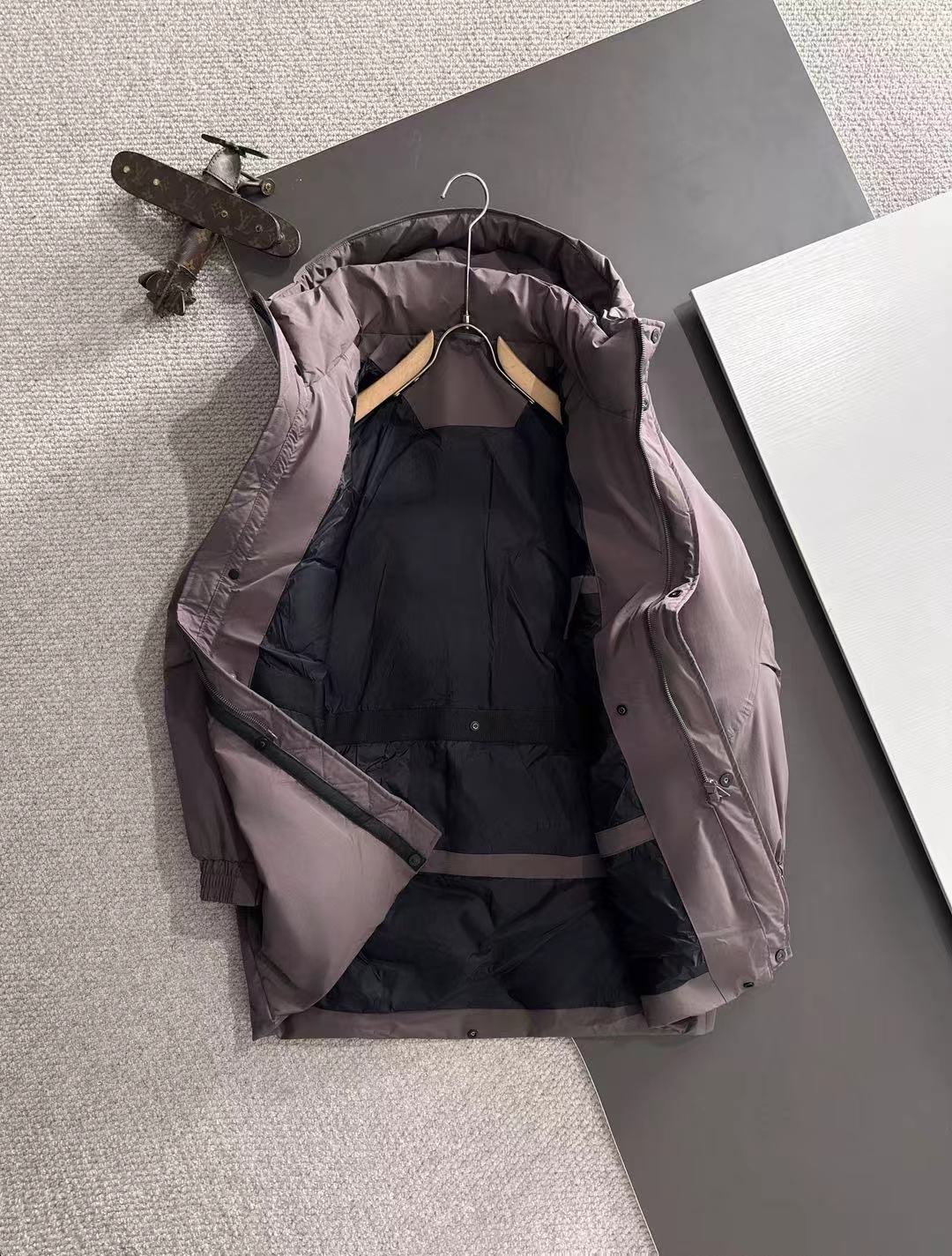 两天货期 蒙口 🔥🔥高端定制 2025冬季官网最新款爆款羽绒服 客供原版订制五金配件全进口原版定制 欢迎