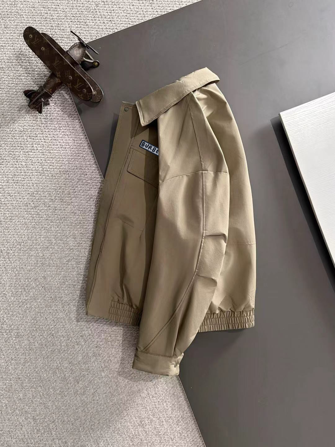 两天货期 巴宝莉 🔥🔥高端定制 2025冬季官网最新款爆款羽绒服 客供原版订制五金配件全进口原版定制 欢