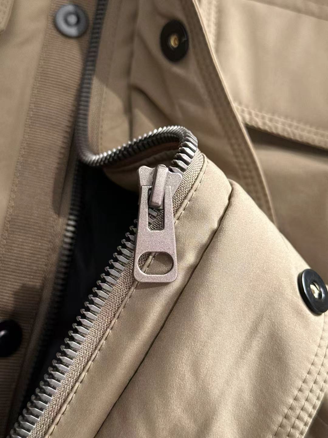 两天货期 巴宝莉 🔥🔥高端定制 2025冬季官网最新款爆款羽绒服 客供原版订制五金配件全进口原版定制 欢