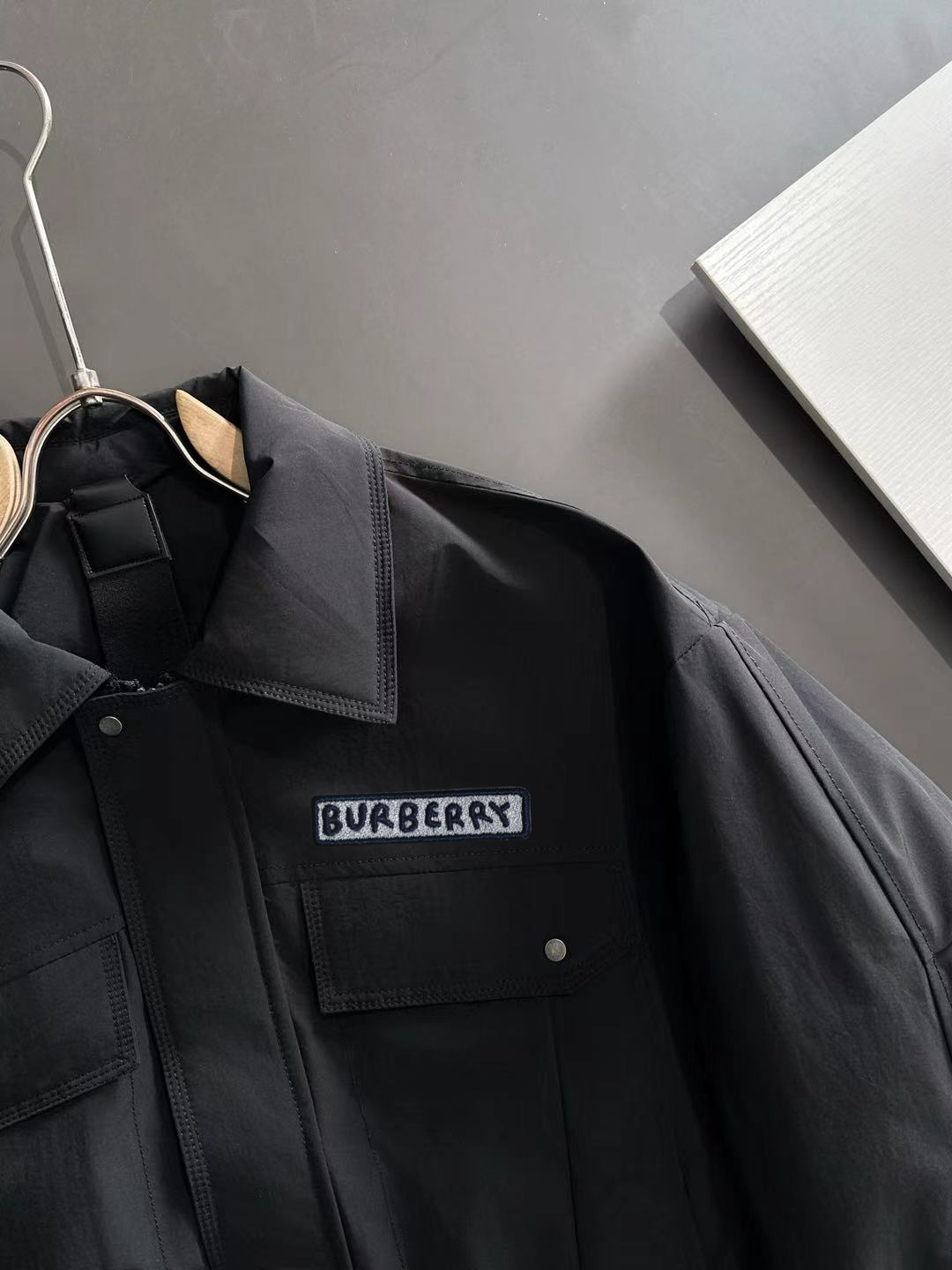 两天货期 巴宝莉 🔥🔥高端定制 2025冬季官网最新款爆款羽绒服 客供原版订制五金配件全进口原版定制 欢