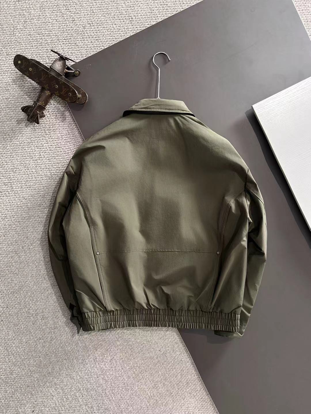 两天货期 巴宝莉 🔥🔥高端定制 2025冬季官网最新款爆款羽绒服 客供原版订制五金配件全进口原版定制 欢