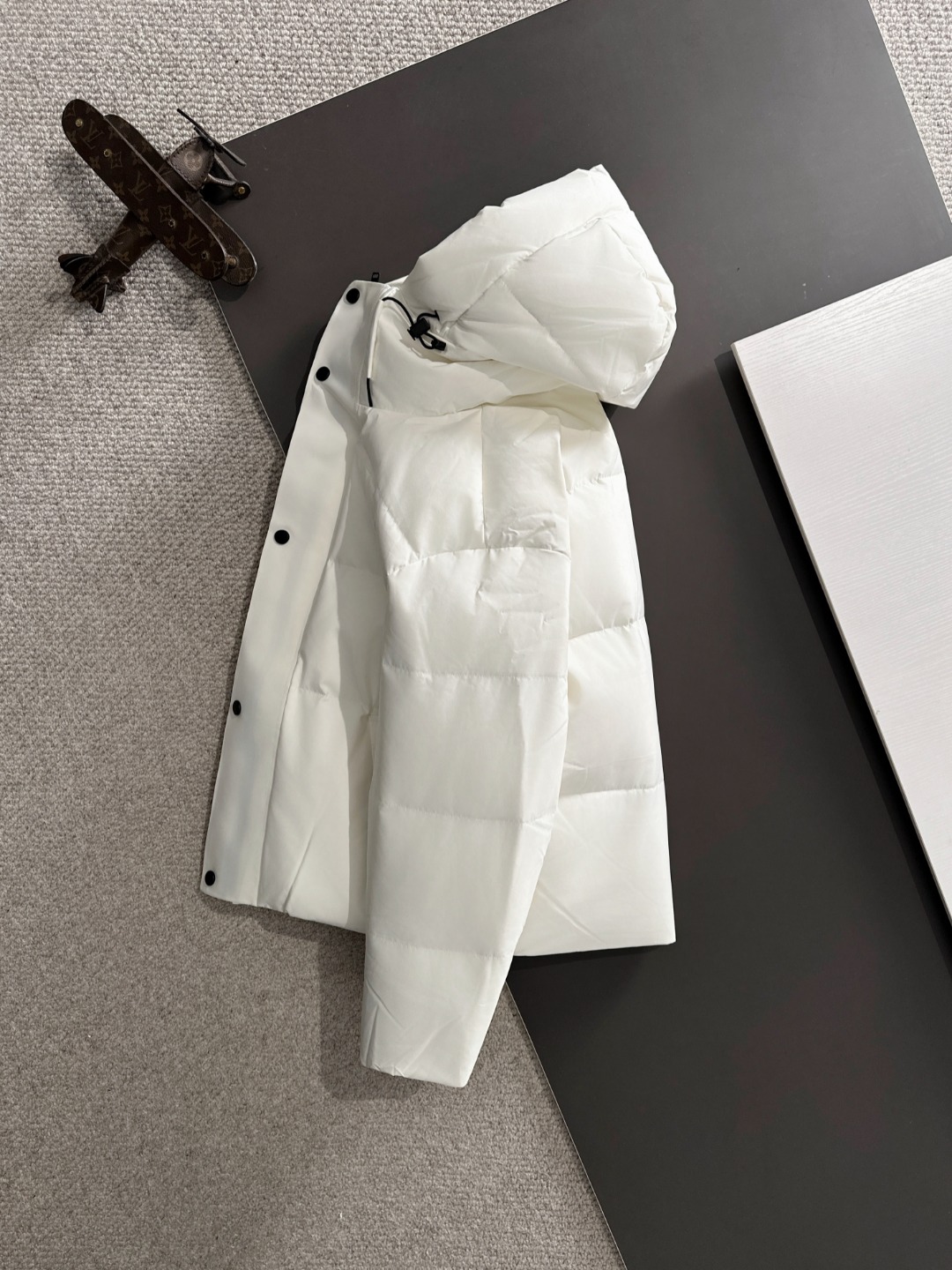 两天货期 芬迪 🔥🔥高端定制 2025冬季官网最新款爆款羽绒服 客供原版订制五金配件全进口原版定制 欢迎