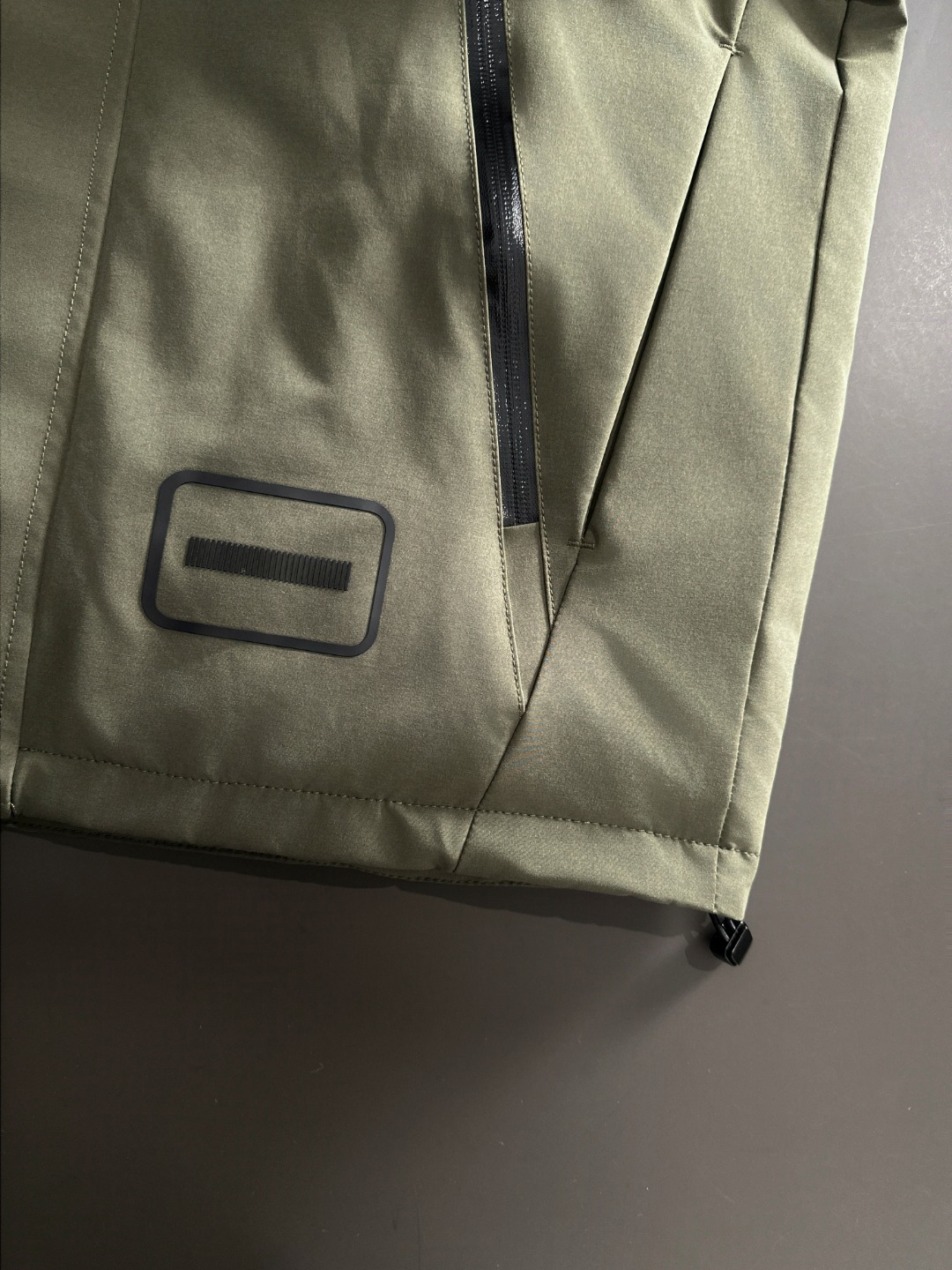 两天货期 LV 🔥🔥高端定制 2025冬季官网最新款爆款羽绒服 客供原版订制五金配件全进口原版定制 欢迎