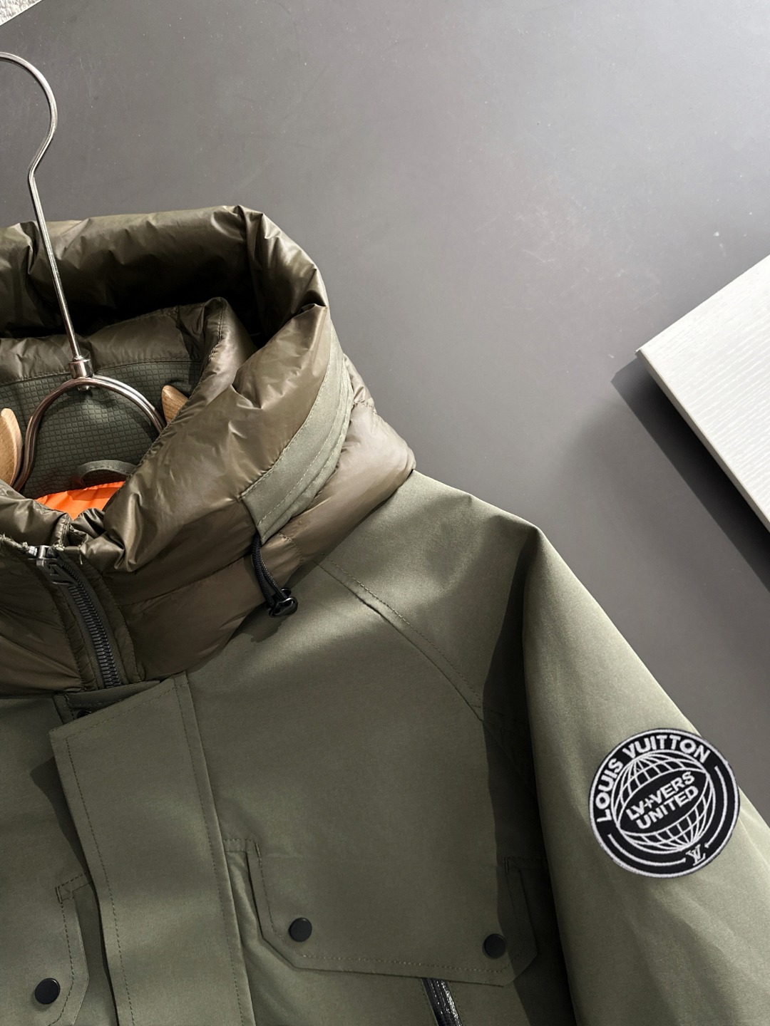两天货期 LV 🔥🔥高端定制 2025冬季官网最新款爆款羽绒服 客供原版订制五金配件全进口原版定制 欢迎