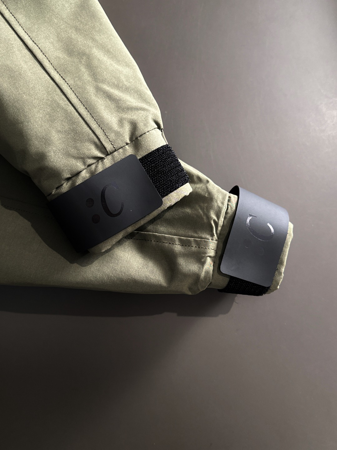 两天货期 LV 🔥🔥高端定制 2025冬季官网最新款爆款羽绒服 客供原版订制五金配件全进口原版定制 欢迎