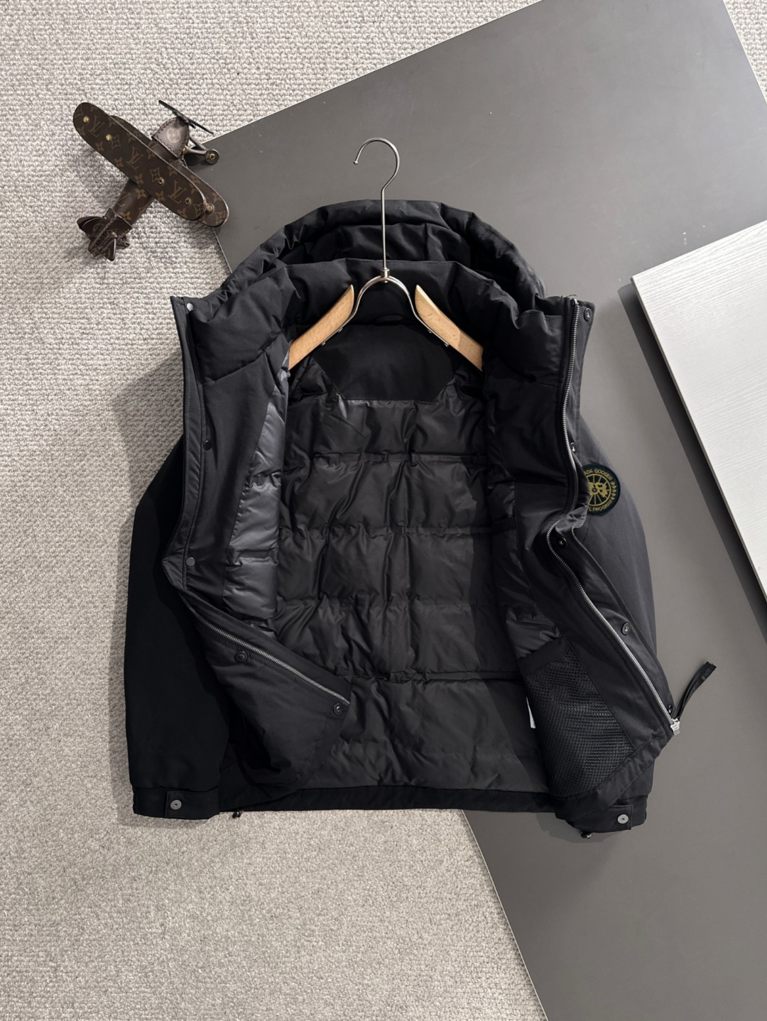 两天货期 大鹅 🔥🔥高端定制 2025冬季官网最新款爆款羽绒服 客供原版订制五金配件全进口原版定制 欢迎