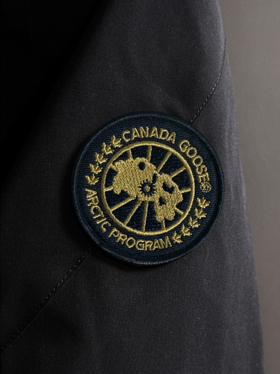 两天货期 大鹅 🔥🔥高端定制 2025冬季官网最新款爆款羽绒服 客供原版订制五金配件全进口原版定制 欢迎