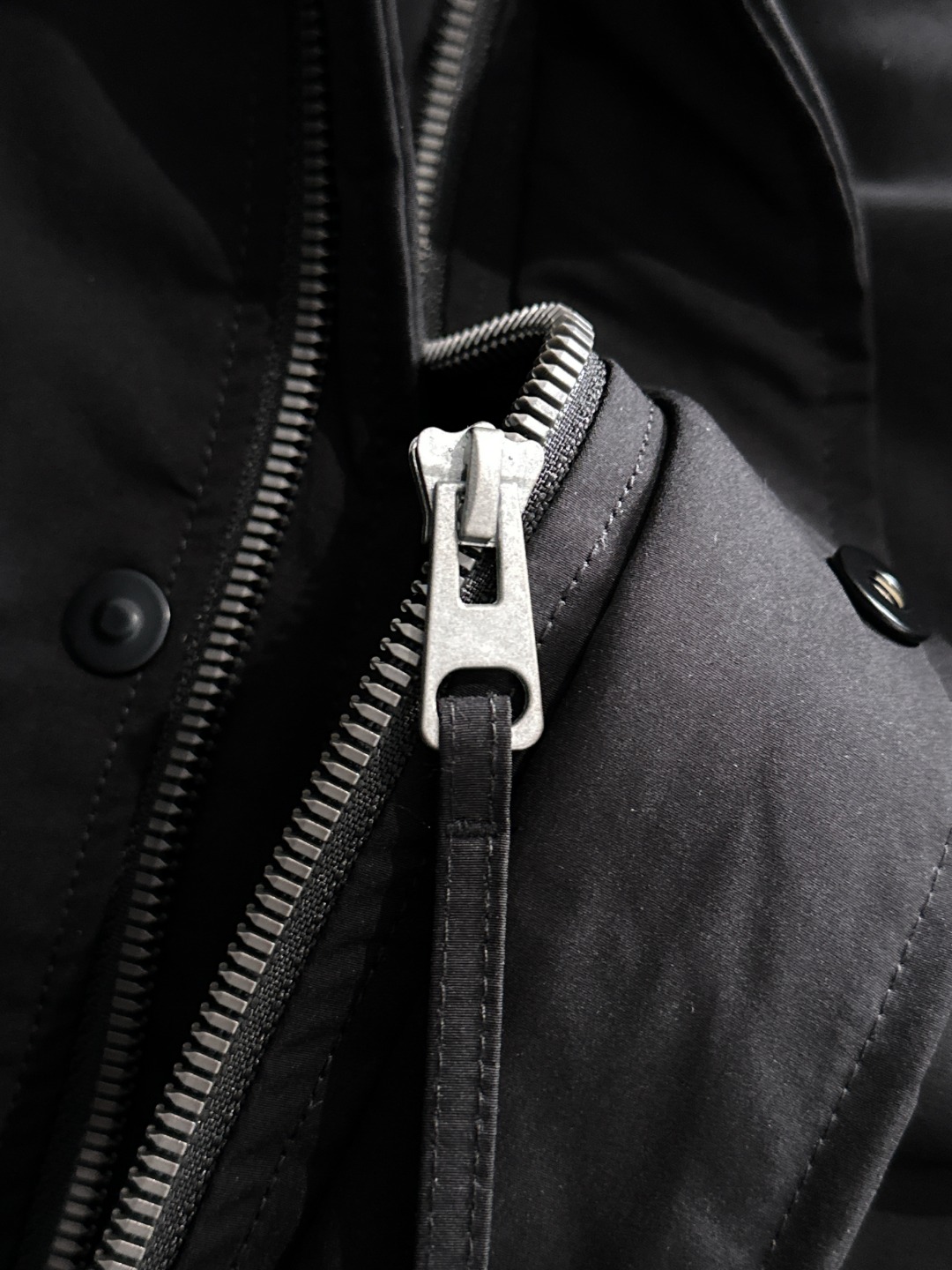 两天货期 大鹅 🔥🔥高端定制 2025冬季官网最新款爆款羽绒服 客供原版订制五金配件全进口原版定制 欢迎