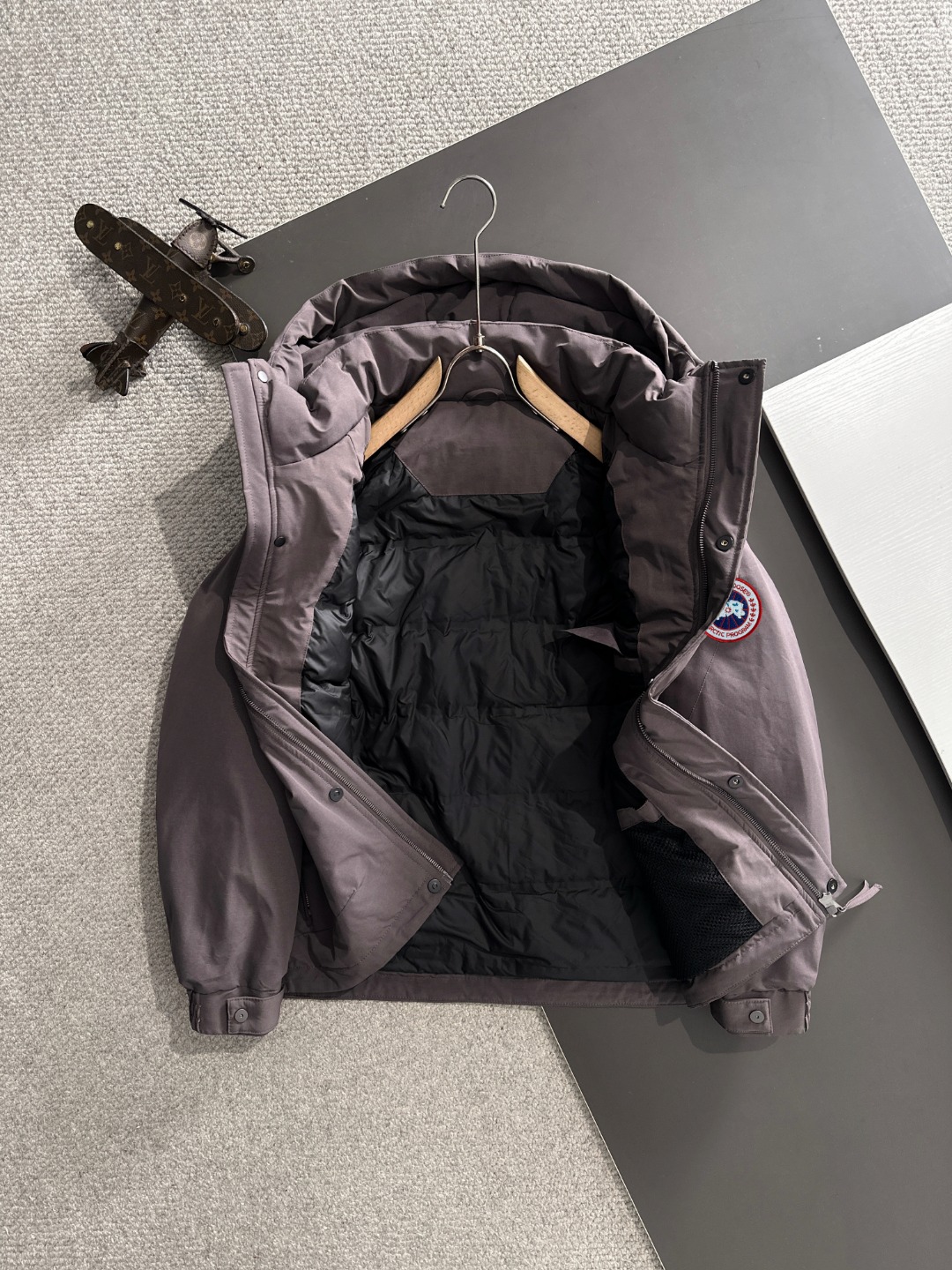 两天货期 大鹅 🔥🔥高端定制 2025冬季官网最新款爆款羽绒服 客供原版订制五金配件全进口原版定制 欢迎