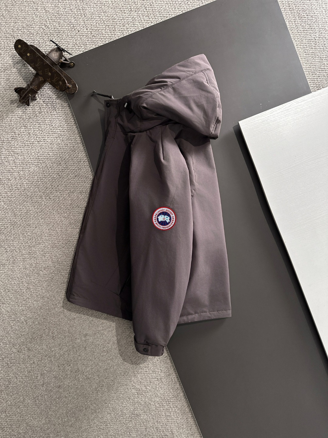 两天货期 大鹅 🔥🔥高端定制 2025冬季官网最新款爆款羽绒服 客供原版订制五金配件全进口原版定制 欢迎