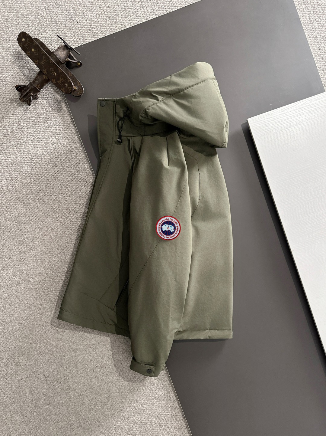 两天货期 大鹅 🔥🔥高端定制 2025冬季官网最新款爆款羽绒服 客供原版订制五金配件全进口原版定制 欢迎