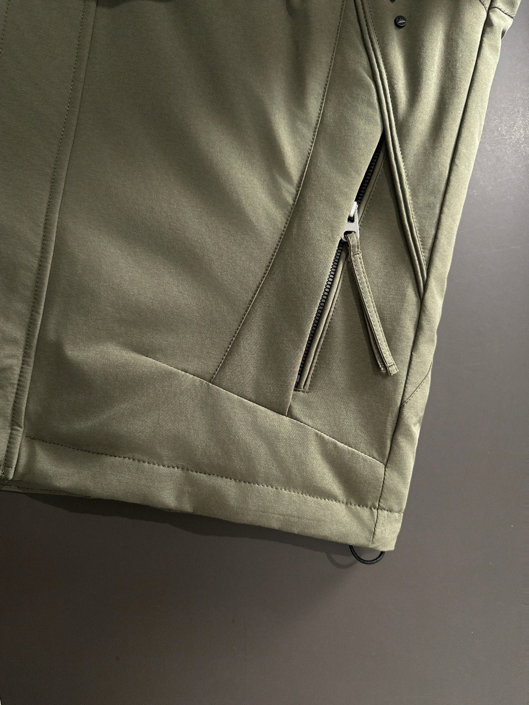 两天货期 大鹅 🔥🔥高端定制 2025冬季官网最新款爆款羽绒服 客供原版订制五金配件全进口原版定制 欢迎