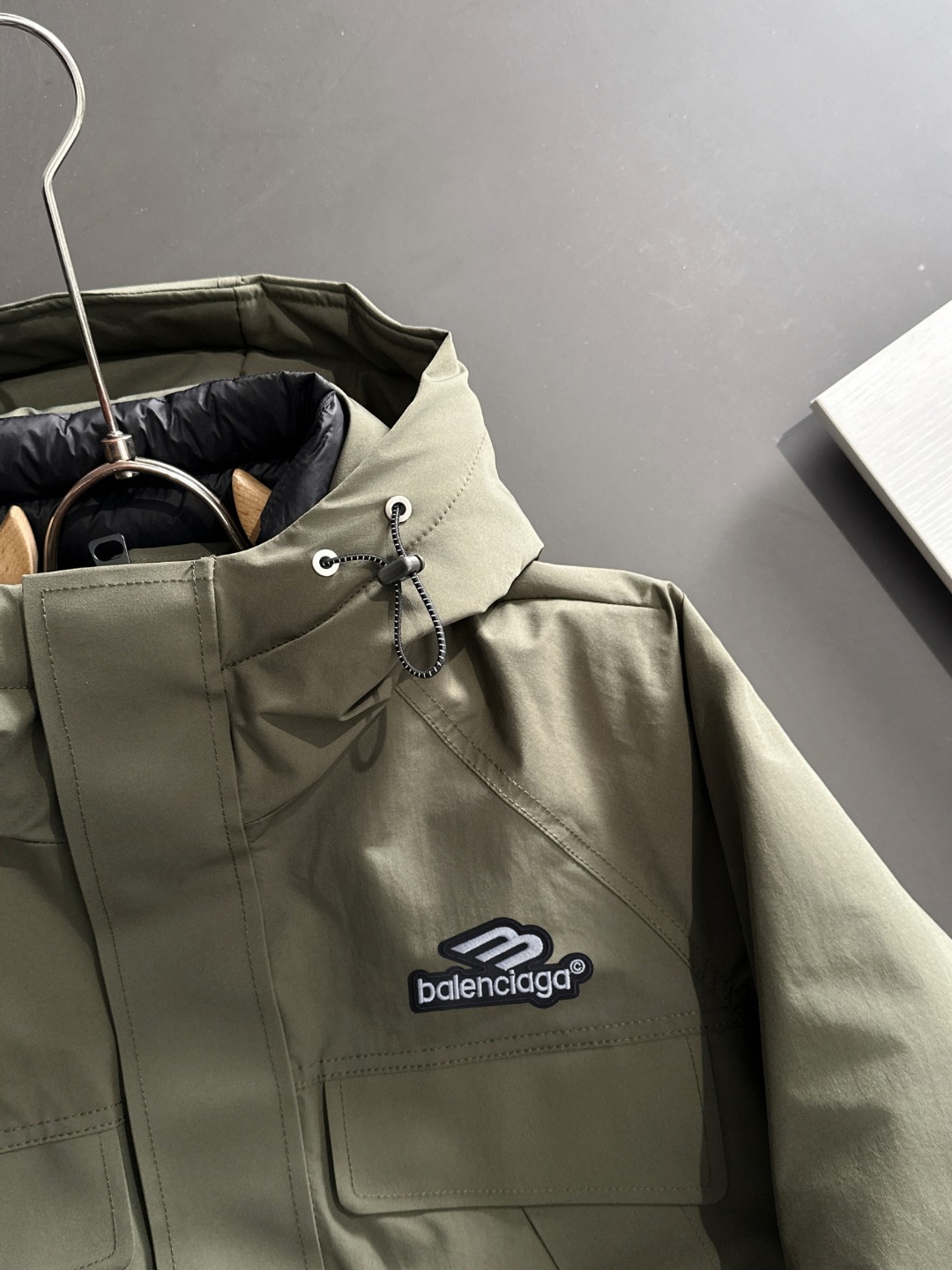 两天货期 巴黎世家 🔥🔥高端定制 2025冬季官网最新款爆款羽绒服 客供原版订制五金配件全进口原版定制 