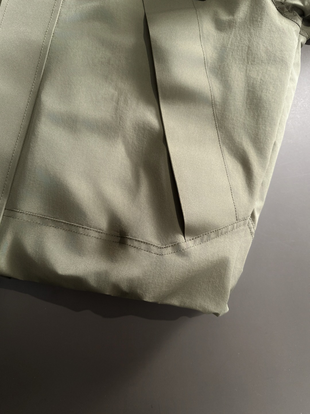 两天货期 巴黎世家 🔥🔥高端定制 2025冬季官网最新款爆款羽绒服 客供原版订制五金配件全进口原版定制 