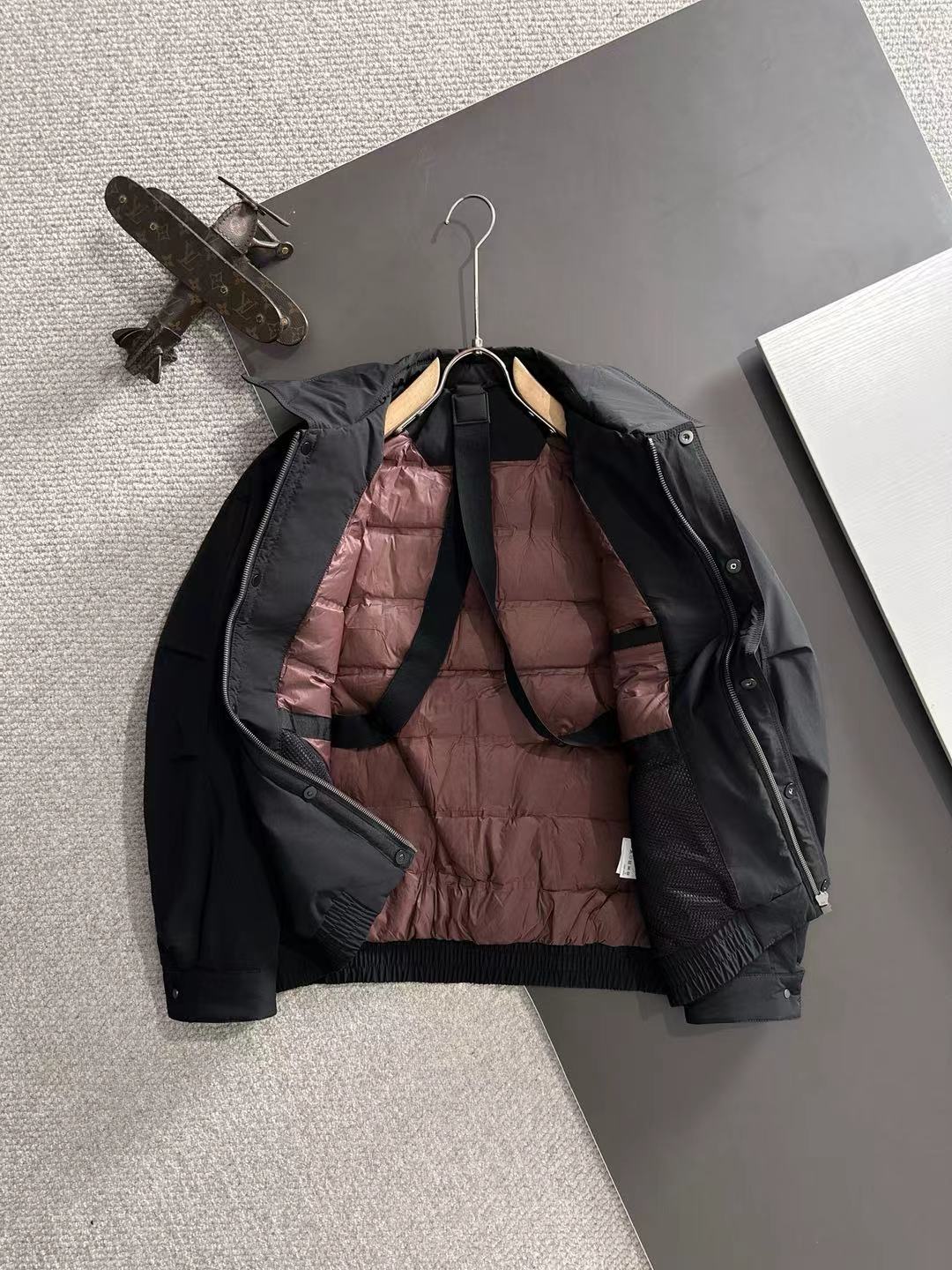 China Replica Dior Down Jackets DRDJ0402-958
