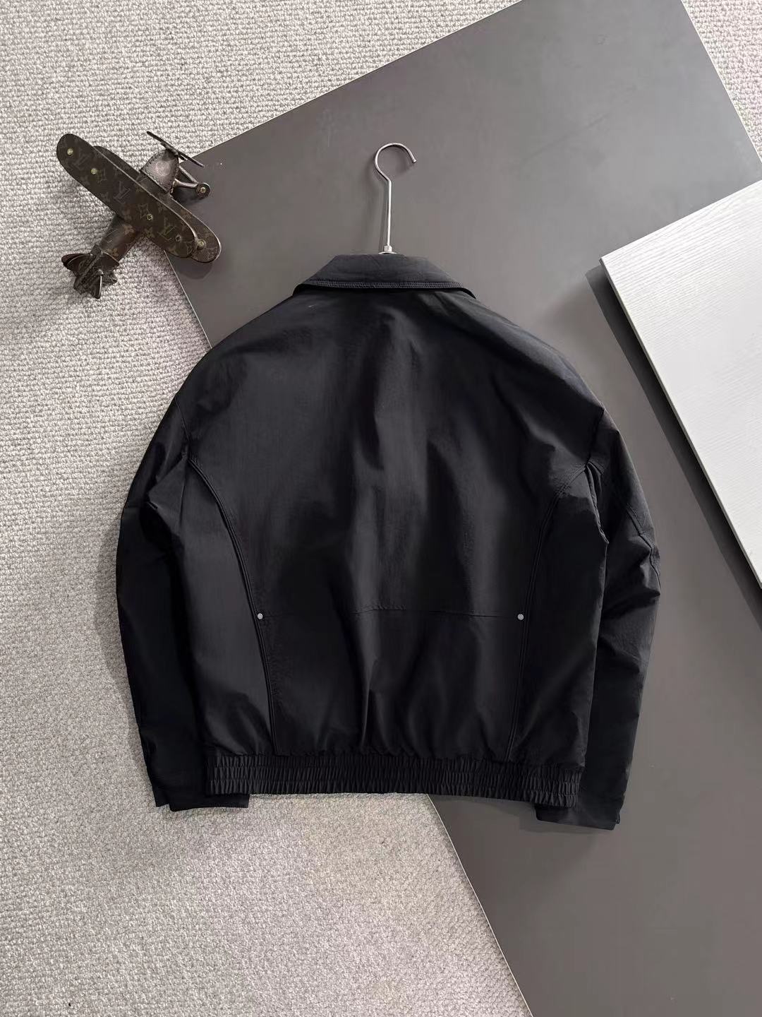 China Replica Dior Down Jackets DRDJ0402-958