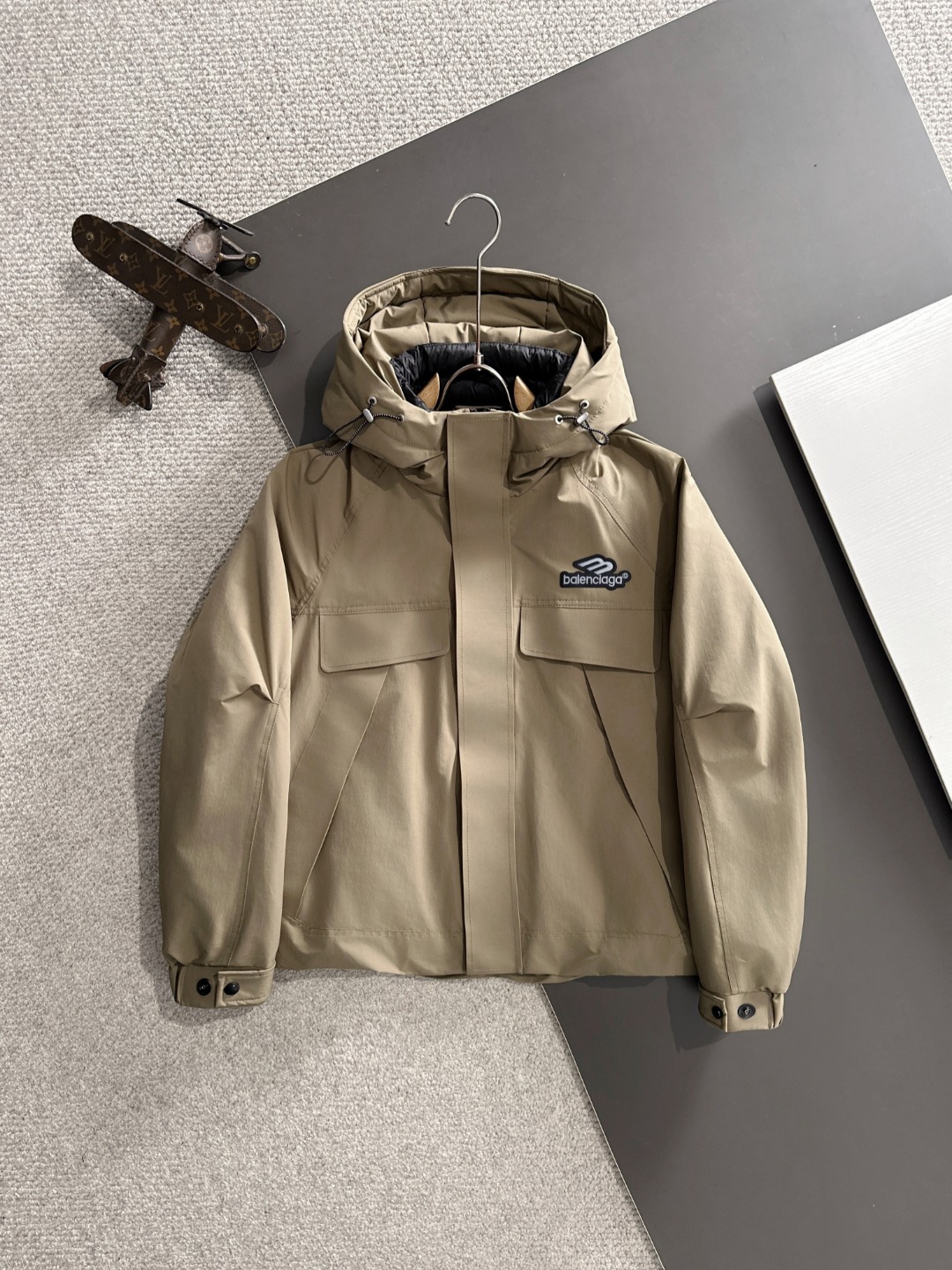Dos días de plazo P480 Balenciaga 🔥🔥 Alta personalización, último modelo de invierno 2025 en la web oficial, chaqueta…