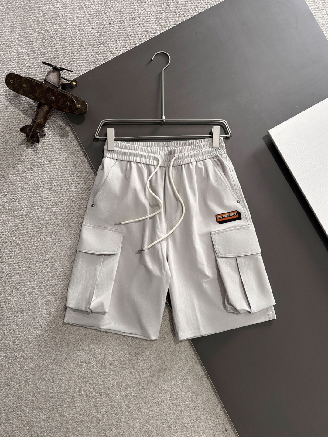 Envío al día siguiente P160 Productos de alta gama Burberry 2026 primavera y verano nuevos pantalones cortos casuales c…