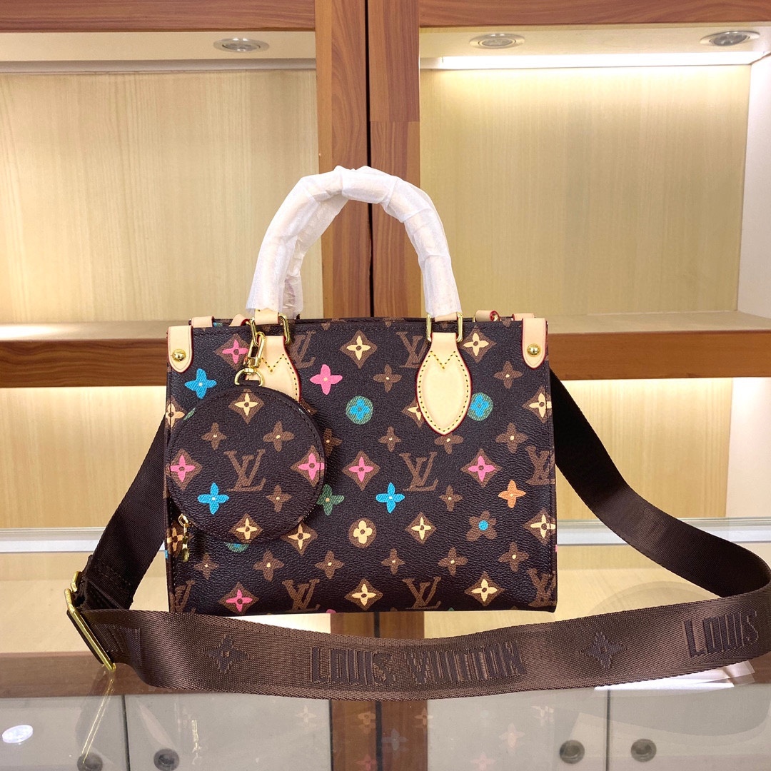 ,M24079,M24533,M46629,M22976,M59856本款 OnTheGo 小号手袋为