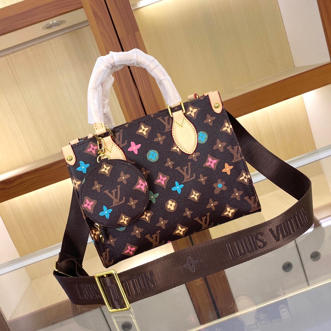 ,M24079,M24533,M46629,M22976,M59856本款 OnTheGo 小号手袋为