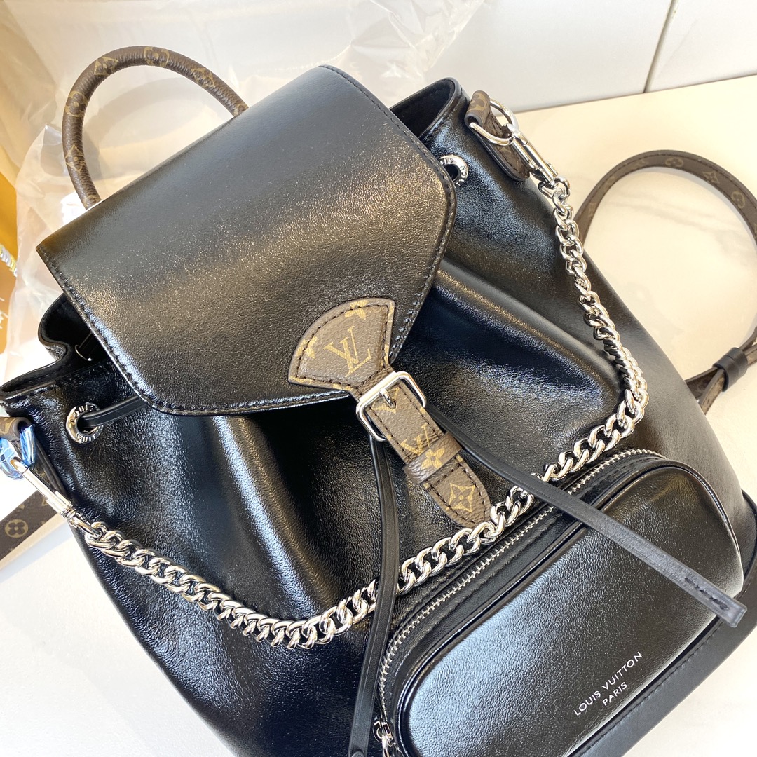 Louis Vuitton Montsouris PM Black Leather Backpack for Women, 28 x 30 x 18 cm 6 i1725984829 5759 6