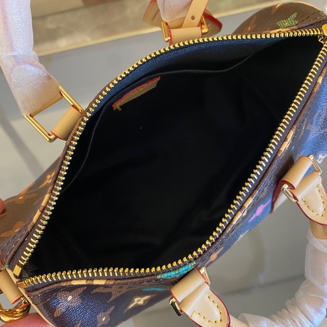 双面变色皮,,M24424 M24849老花彩菊本款 Keepall 25 手袋取材 Monogram