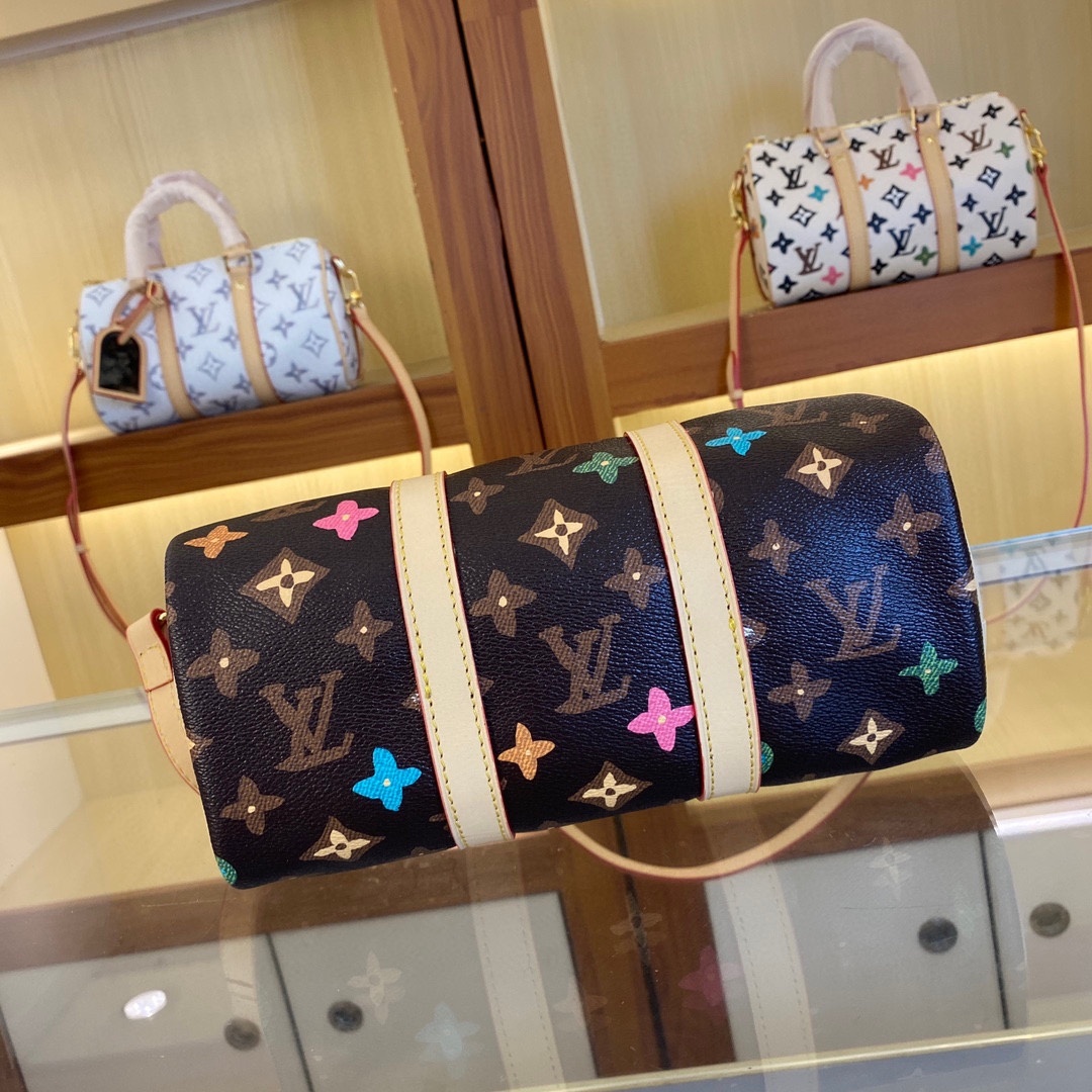 双面变色皮,,M24424 M24849老花彩菊本款 Keepall 25 手袋取材 Monogram