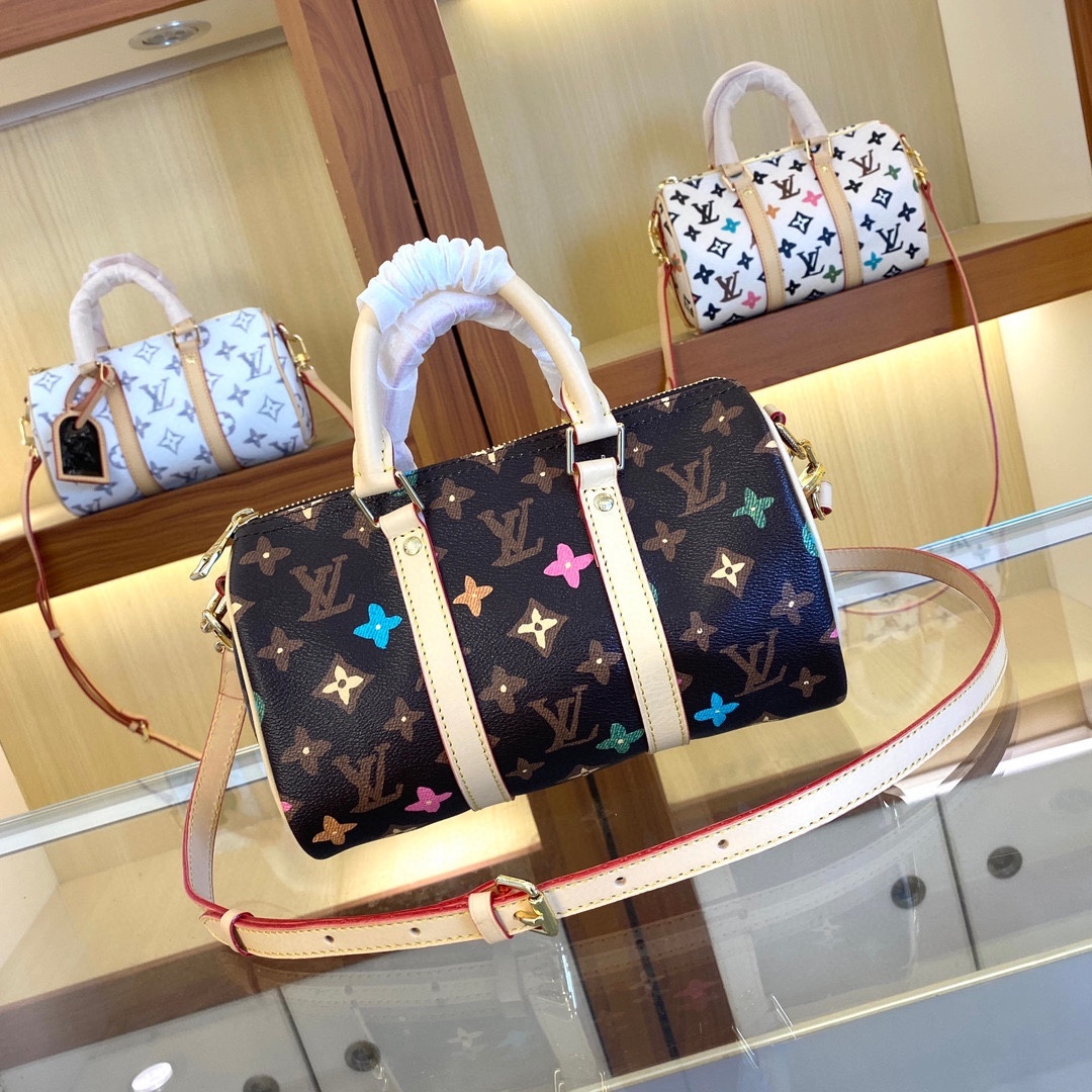 双面变色皮,,M24424 M24849老花彩菊本款 Keepall 25 手袋取材 Monogram