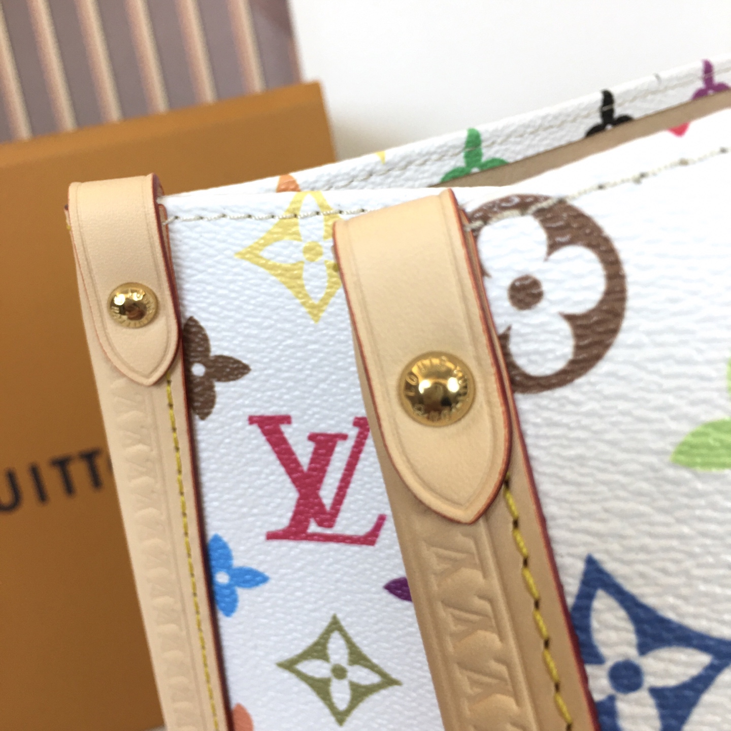 Louis Vuitton OnTheGo Murakami Takashi White Multicolor Monogram Tote Bag 7 i1742578295681 1402 0 5