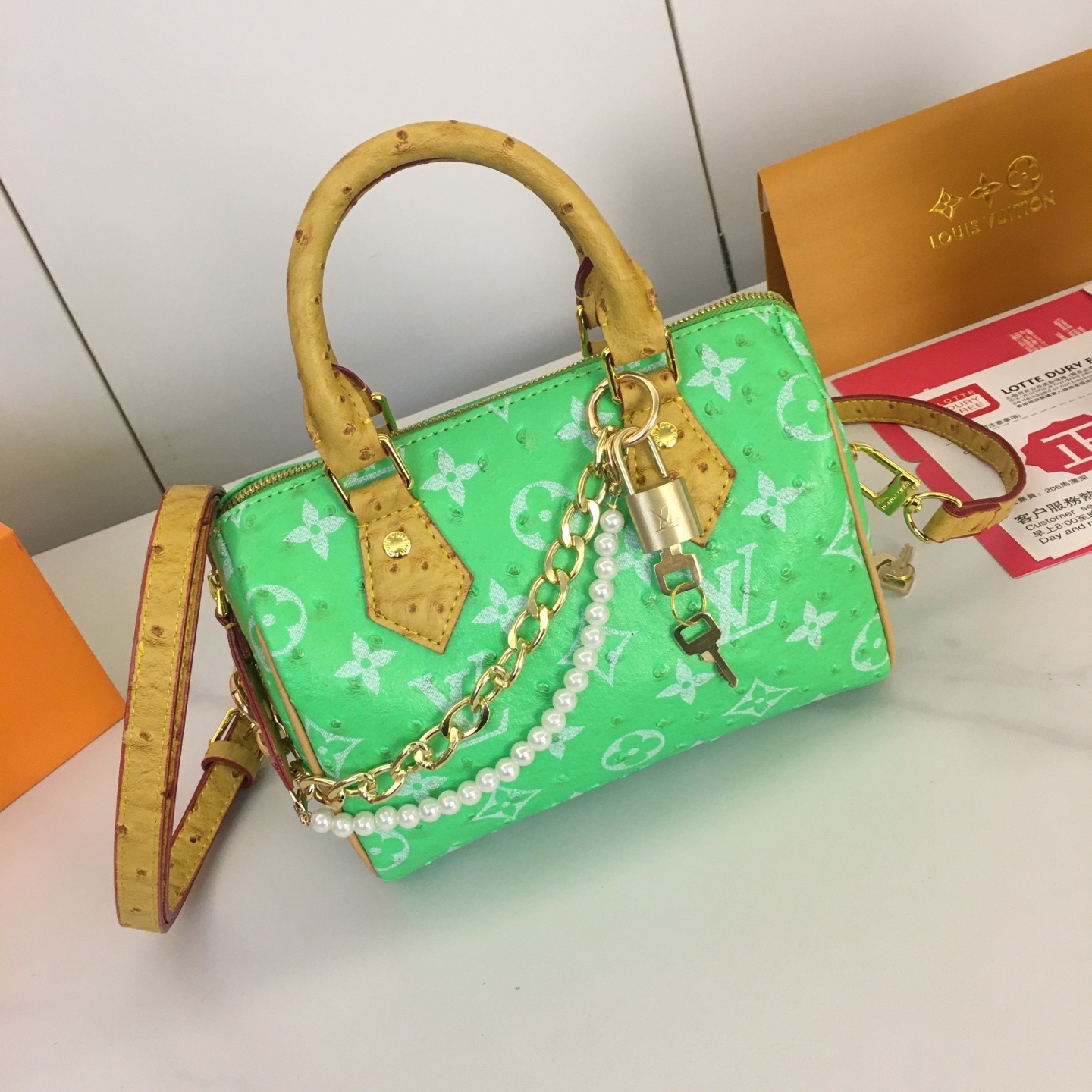 ,M87682,本款 LV x YK Nano Speedy 手袋选择阐述路易威登 x 草间弥生合作系列