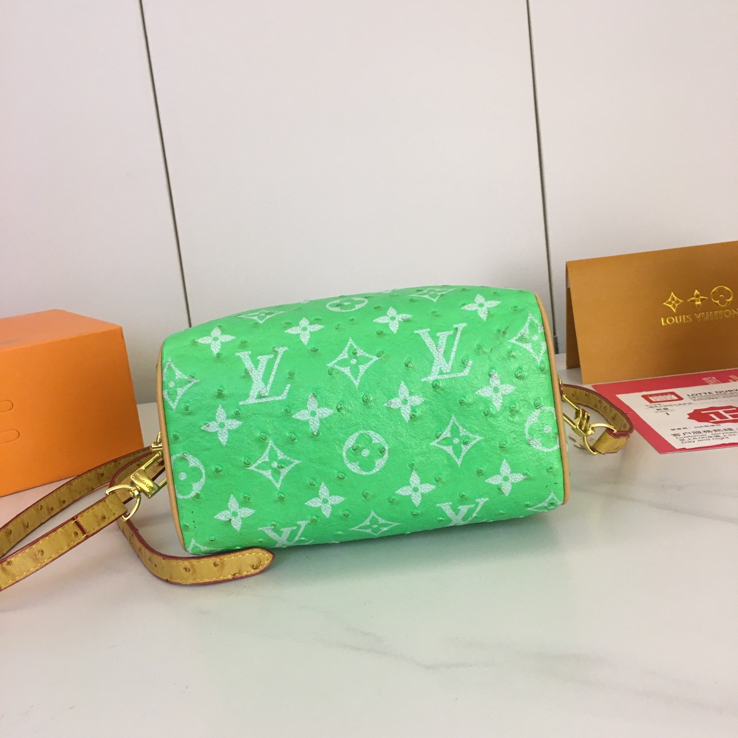 ,M87682,本款 LV x YK Nano Speedy 手袋选择阐述路易威登 x 草间弥生合作系列