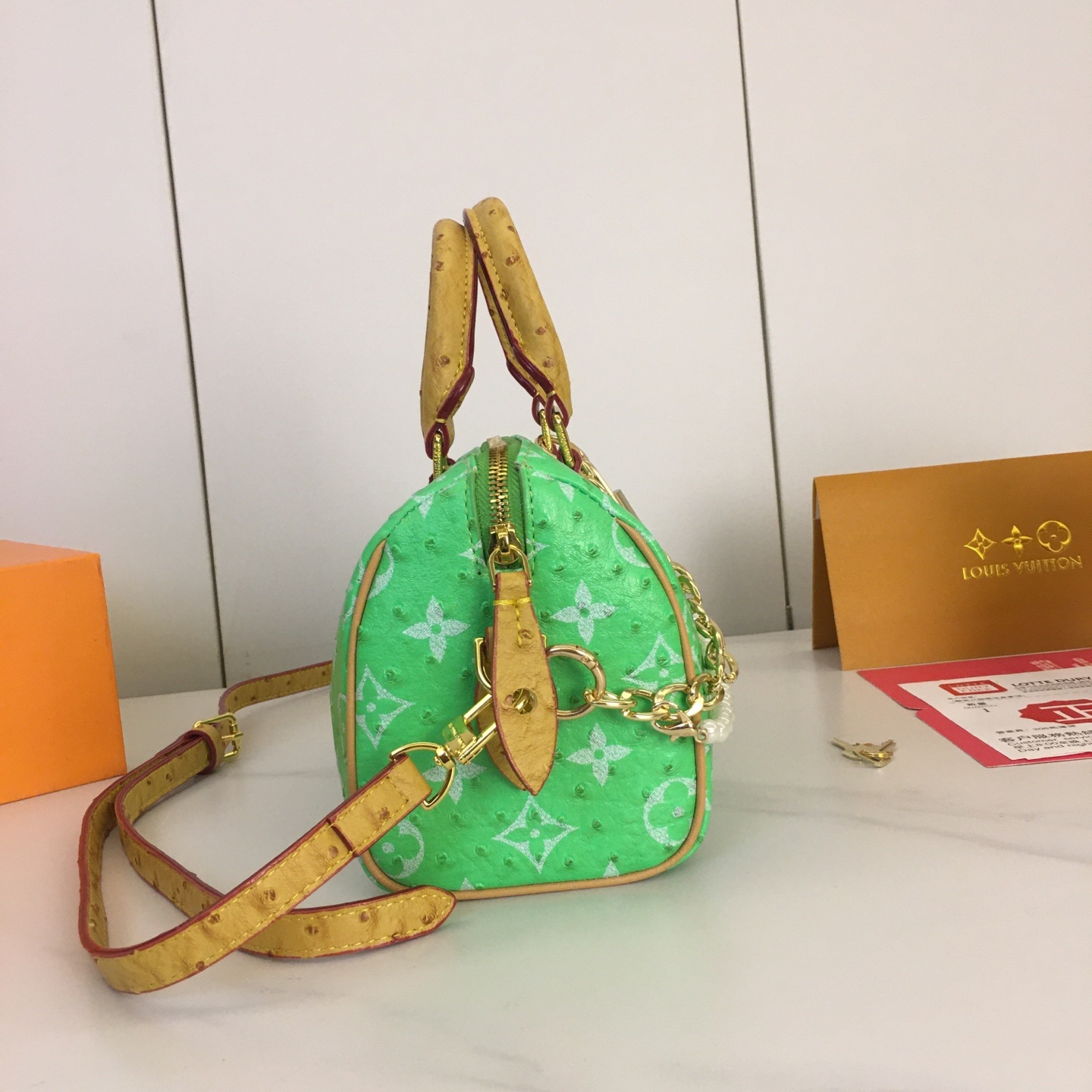 ,M87682,本款 LV x YK Nano Speedy 手袋选择阐述路易威登 x 草间弥生合作系列