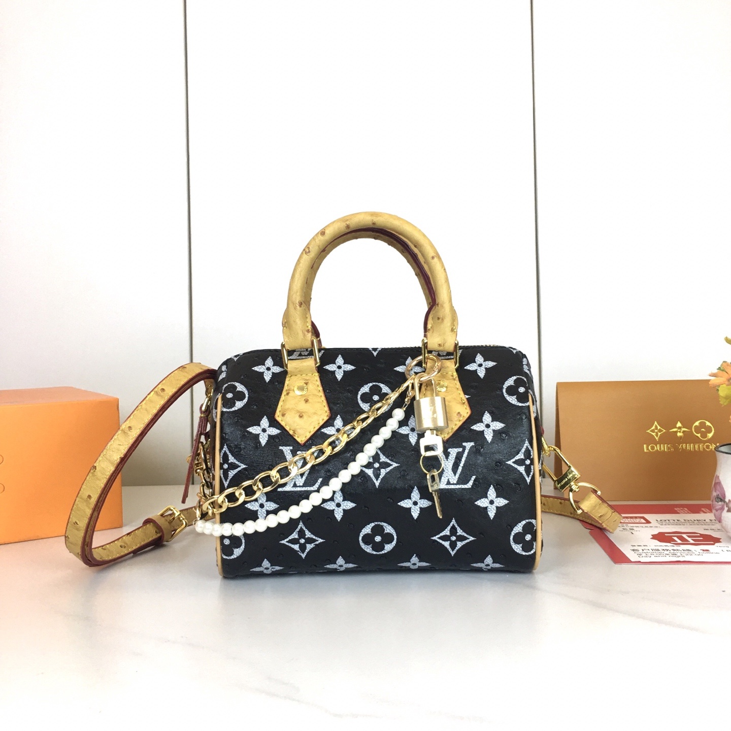 ,M87682,本款 LV x YK Nano Speedy 手袋选择阐述路易威登 x 草间弥生合作系列