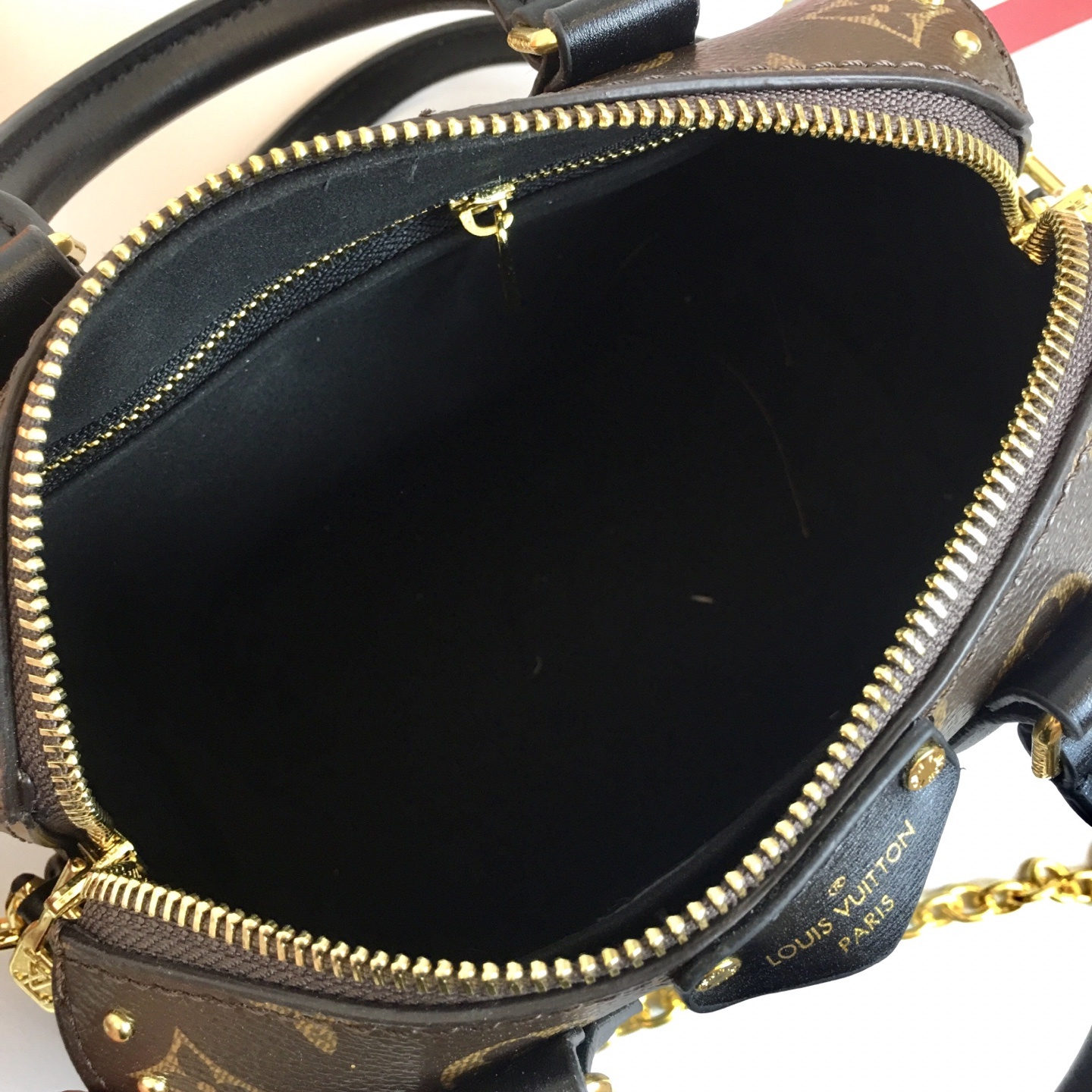 ,M46681,M14575 ,M13146,本款 OnTheGo 小号手袋出自 Monogram Bo