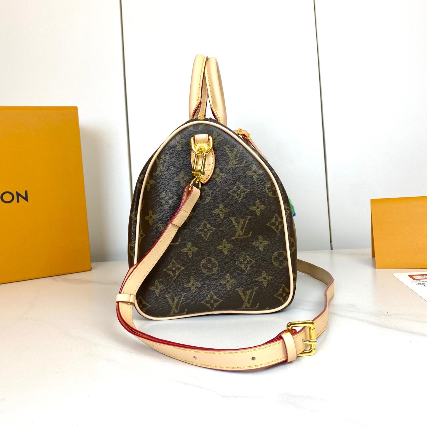 ,M40391,SPeedy 30手袋 是款一完美的都市手袋。 标志性造的型与经典的 Monogram