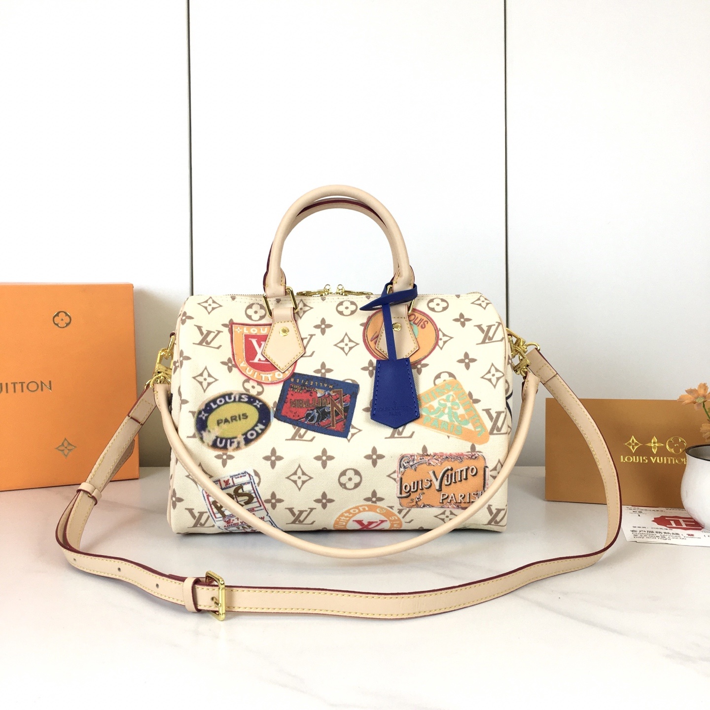 ,M14587 本款 SPeedy Soft 30 手袋以复古笔触演绎 Monogram Dune 元素