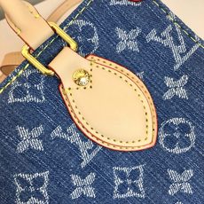 ,M14633,M46629,M22976,M59856本款 OnTheGo 小号手袋为 Monogram 帆布渲染全新 ,M14633,M46629,M22976,M59856本款 OnTheGo 小号手袋为 Monogram 帆布渲染全新