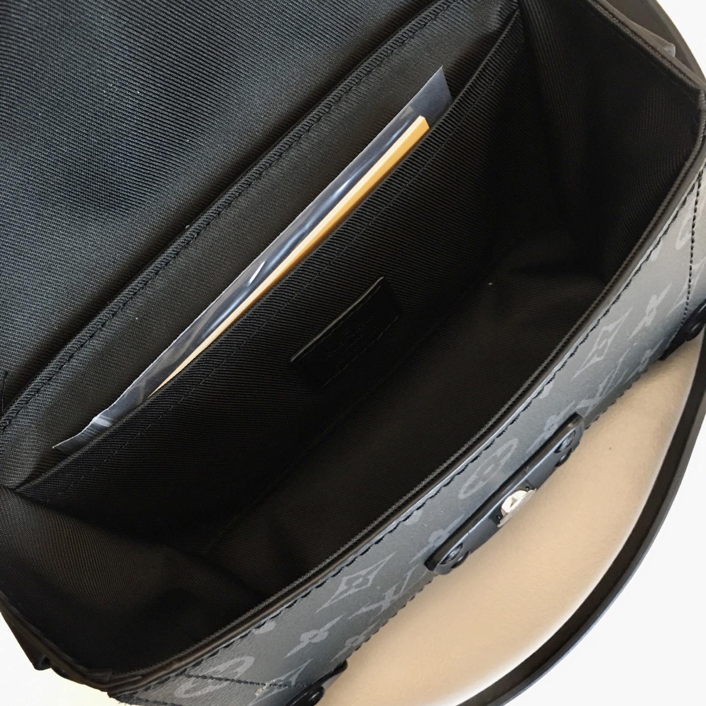 Louis Vuitton Soul Trunk Messenger Bag Monogram Dust Canvas - M11743 9 i1747671794900 9235 0 8