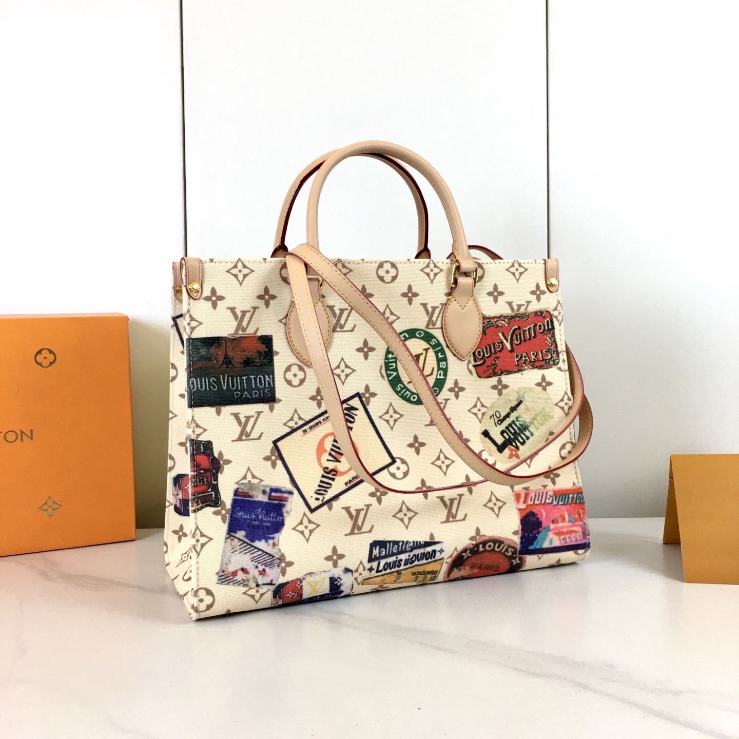 Onthego 中号手袋 - クラシックなMonogramデザイン