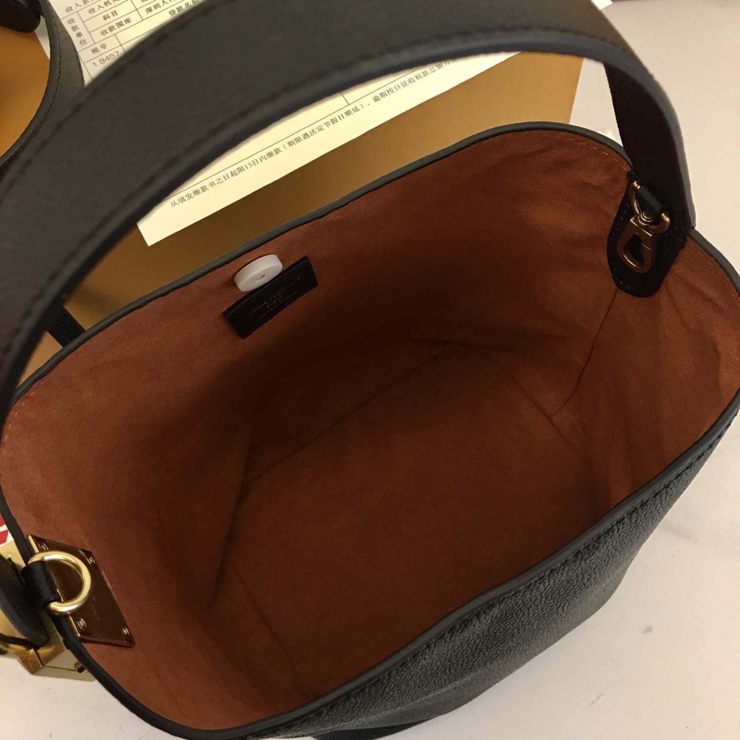 Louis Vuitton Low Key All In BB Black Leather Bucket Bag, 18 x 12 x 16 cm 9 i1752602152881 4612 0 8