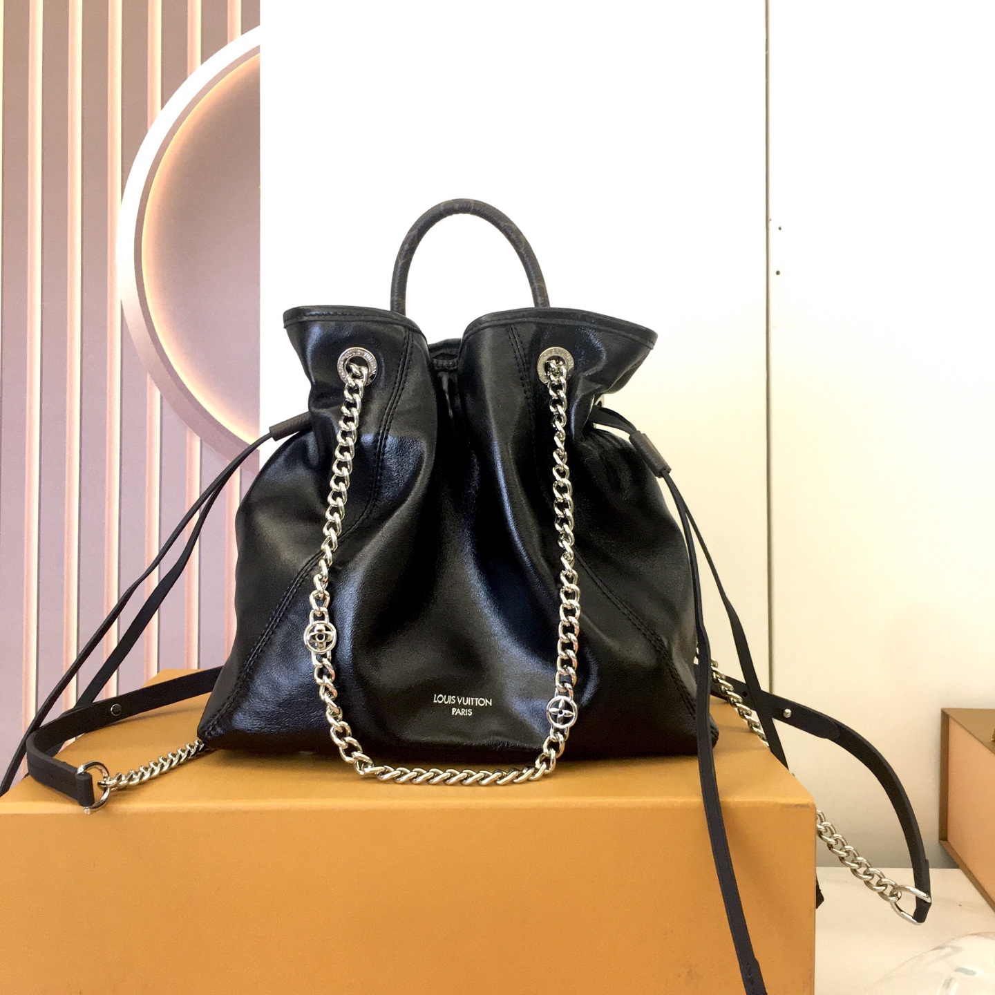 Louis Vuitton Off Duty MM Black Leather Hobo Bag with Silver Chain - M25522 2 i1754937913090 9024 0 0